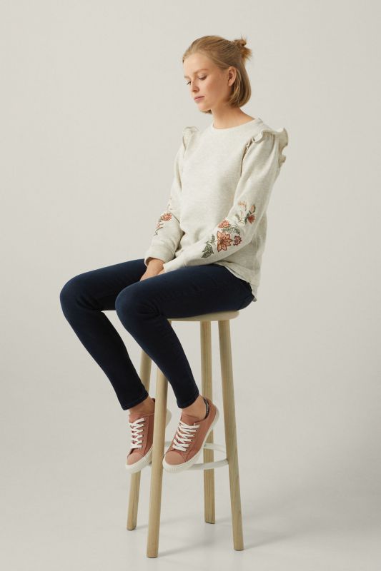 Floral sweatshirt with embroidered sleeves