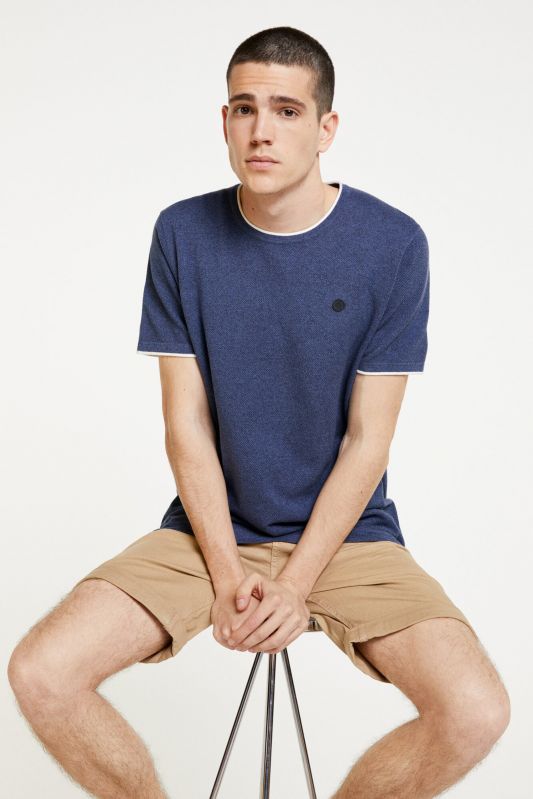 Short-sleeved jumper with texture