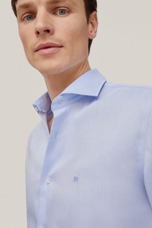 Plain textured non-iron + stain-resistant dress shirt