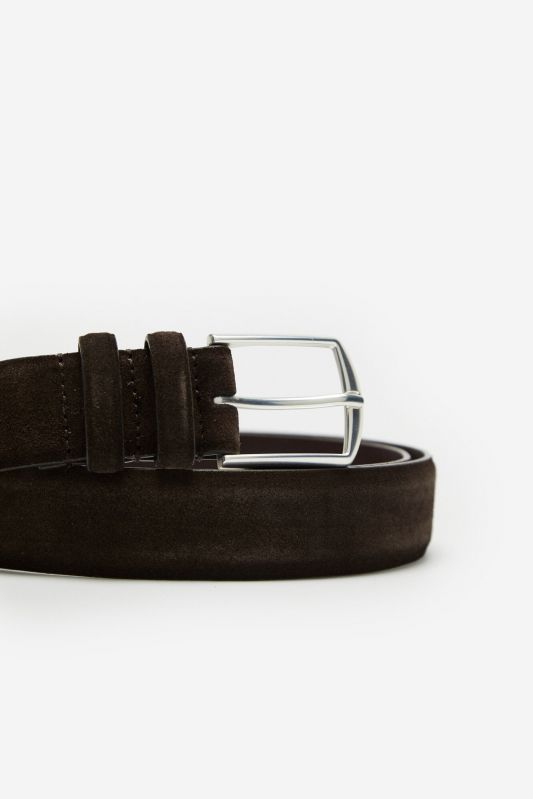 Plain leather belt
