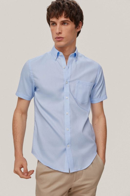 Plain short-sleeved non-iron shirt