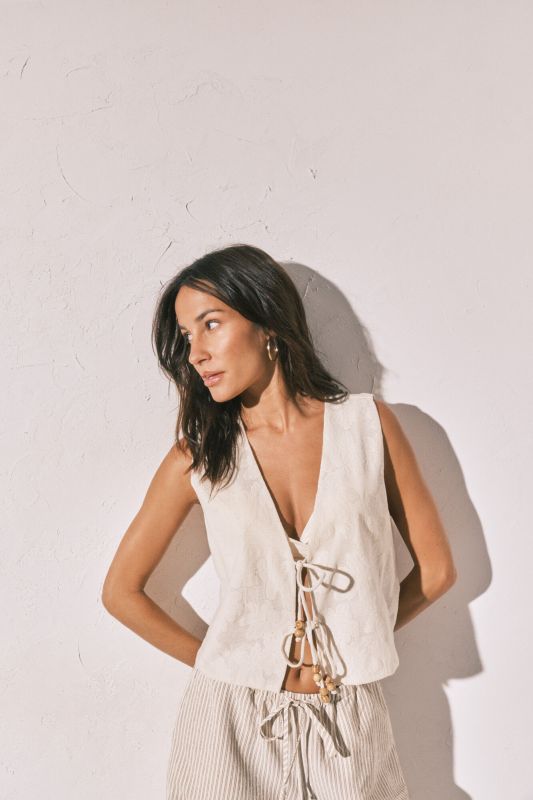 Heegelmustriga vest