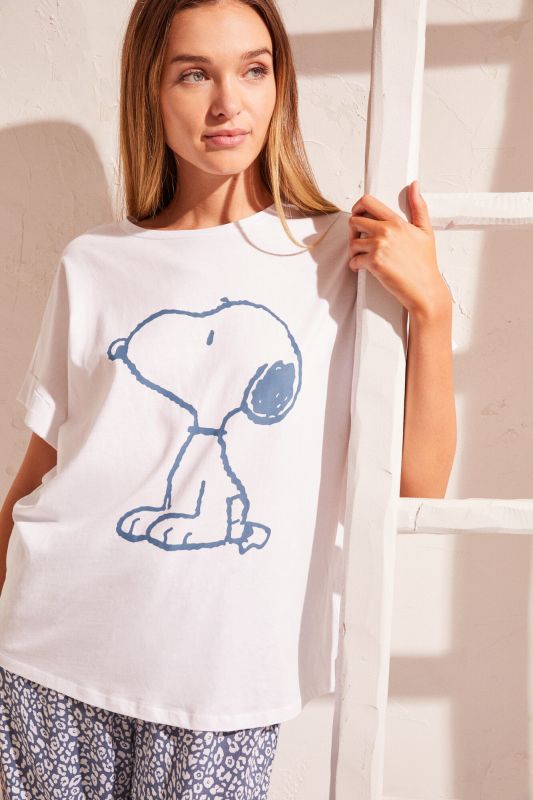 White 100% cotton Snoopy T-shirt