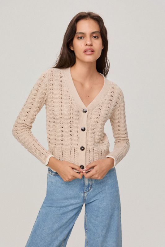 Short jacket with scalloped pattern
