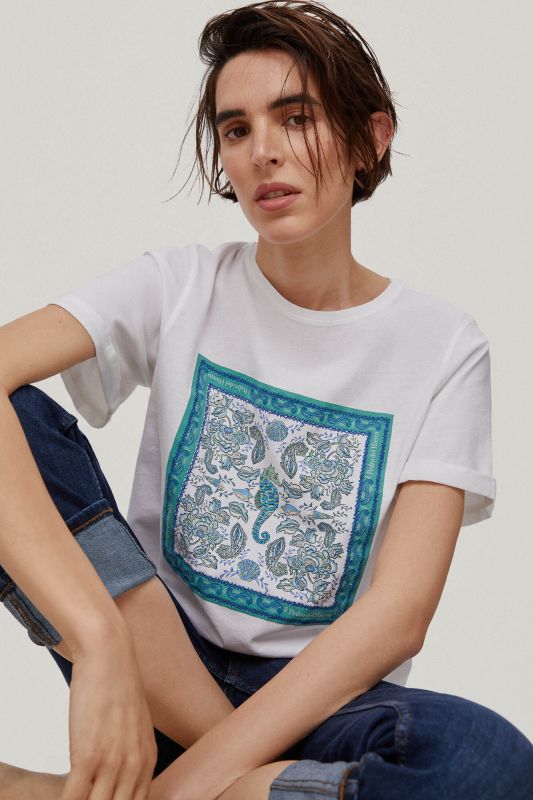 Short-sleeved T-shirt