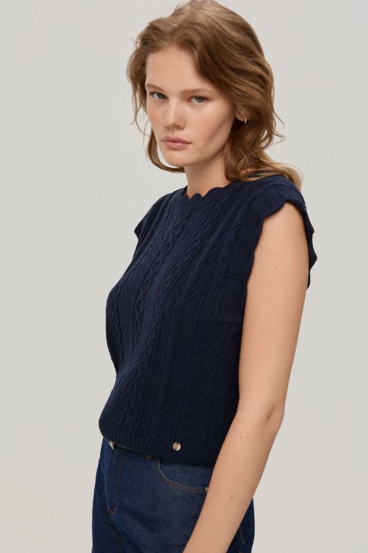 Cable knit top with ruffled sleeves