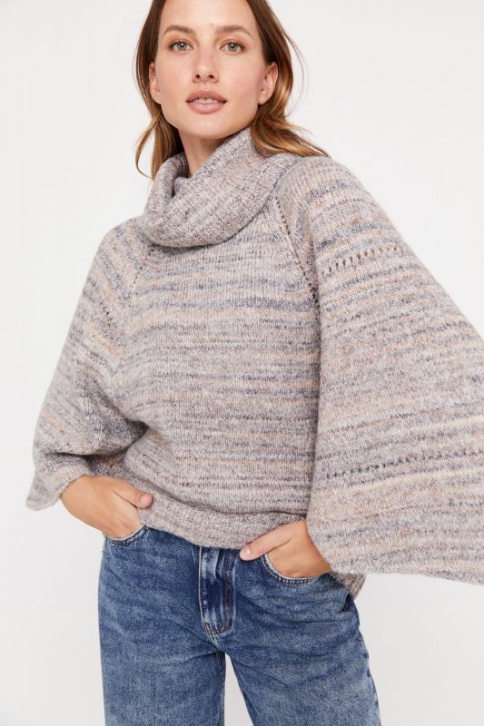 Sustainable cape jumper
