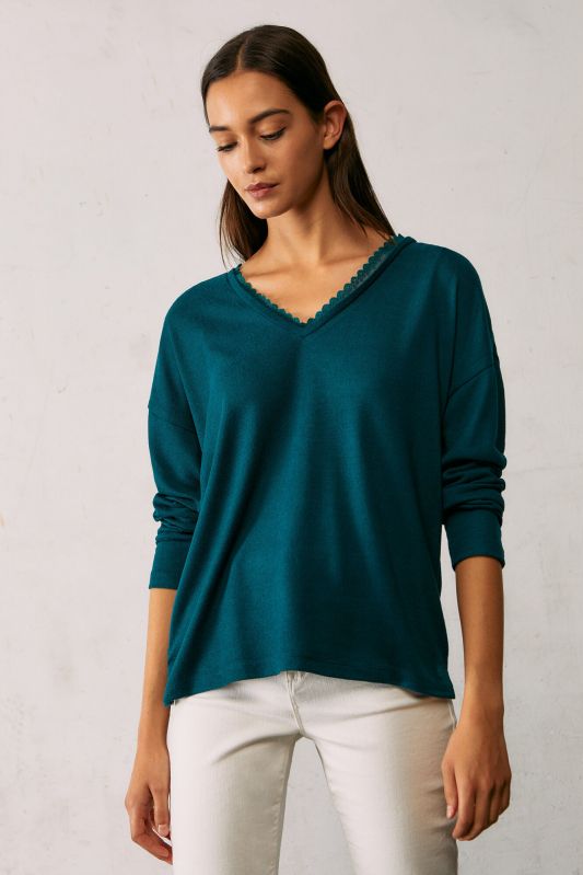 Cut jersey-knit T-shirt with lace neckline