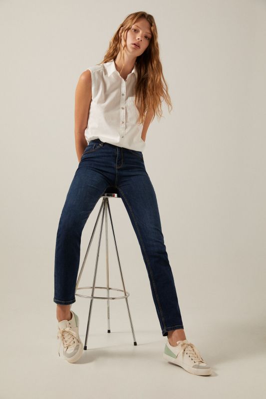 Straight cut sustainable wash recycled cotton jeans