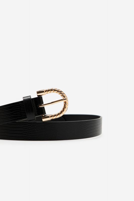 Essential twisted buckle belt