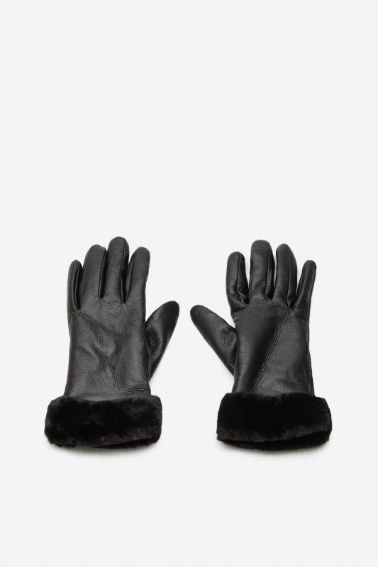 Fur detail gloves