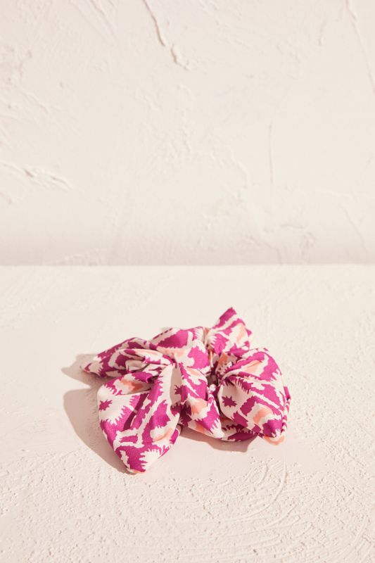 Printed fabric scrunchie